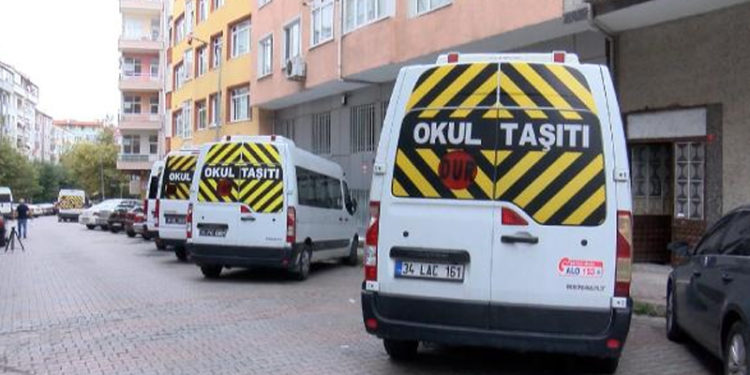 İBB: Okul servis araçları için 108 ton ücretsiz dezenfektan dağıtımı başladı