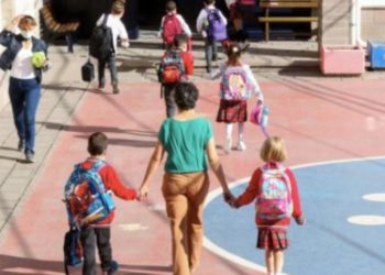 İkinci haftada y&uuml;z y&uuml;ze eğitime ara vermeler başladı