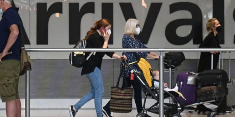 İngiltere Türkiye'yi kırmızı listeden çıkardı, uluslararası seyahat kurallarını gevşetti