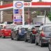 İngiltere'de hükümet, benzin kuyruklarına yol açan krize çözüm arıyor