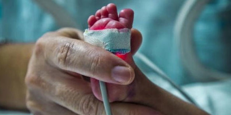 İspanya'da doğum sonrası yanlış aileye verilen bebek, 19 yıl sonra dava açtı