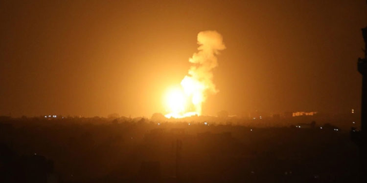 İsrail savaş uçakları Gazze'ye saldırı düzenledi