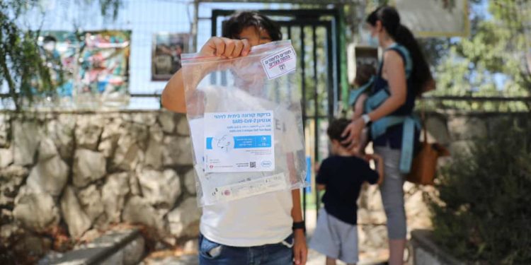 İsrail'de günlük Koronavirüs vaka sayısı rekoru kırıldı