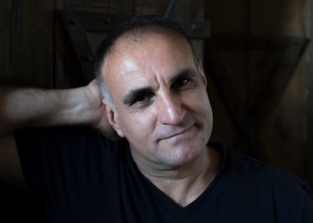 Şair Laleş: 90'ların direniş ruhu beni var etti