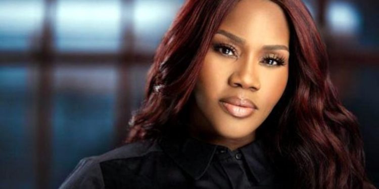 Şarkıcı Kelly Price koronavirüs nedeniyle yaşamını yitirdi