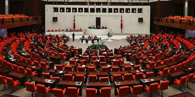 ‘Yeni anayasa’da takvim belirlendi