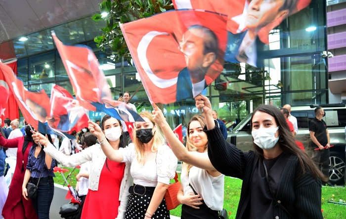 İzmir Marşı siyasi olduğu gerekçesiyle Cumhuriyet Bayramı programından çıkartıldı