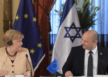 Merkel, gelecek haftaların İran nükleer anlaşması için belirleyici olduğunu söyledi