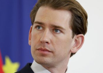 Hakkında yolsuzluk soruşturması açılan Avusturya Başbakanı Sebastian Kurz istifa etti