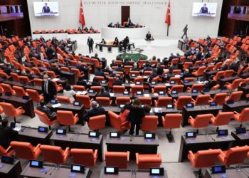 Güçlendirilmiş Parlamenter Sistem: Muhalefet yıl sonuna kadar ortak metin üzerinde uzlaşı hedefliyor