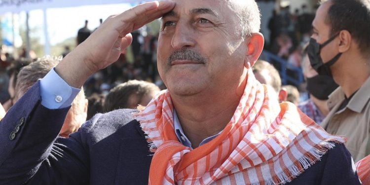 Suriye'ye operasyon: Bakan Çavuşoğlu, "Kendi göbeğimizi kendimiz kesmeliyiz"  | Canlı Blog