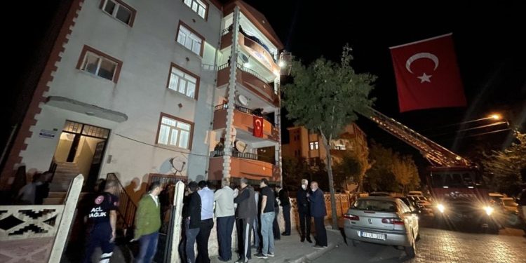 Suriye’nin kuzeyinde füze saldırısında iki özel harekat polisi hayatını kaybetti