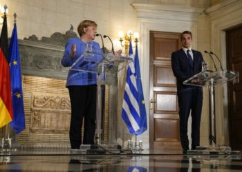 Atina’da Miçotakis’le görüşen Merkel’den ‘Türkiye ile makul ilişkiler çıkarımıza’ mesajı