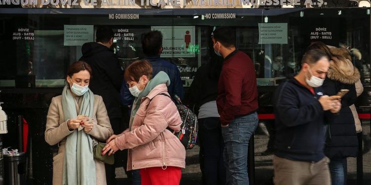 Türkiye’de Dolar, Euro, faiz ve enflasyon son 5 yılda nasıl bir seyir izledi?