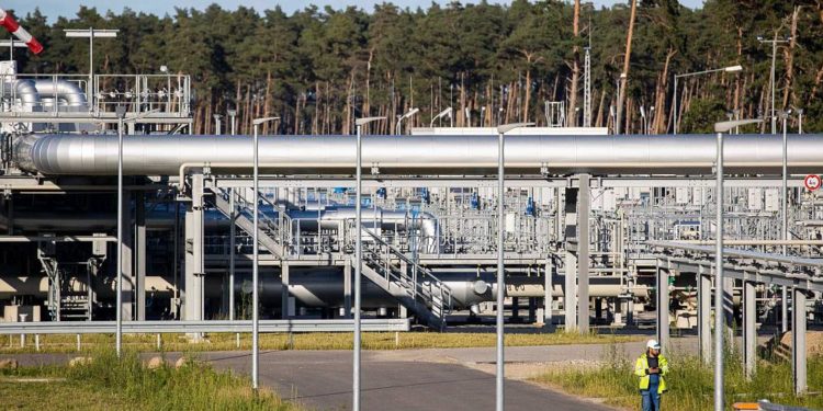 Avrupa’yı ‘ikiye bölen’ proje: Kuzey Akım 2 Doğal Gaz Boru Hattı tamamlandı