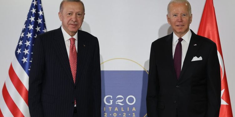 Beyaz Saray: Biden, Erdoğan’a S-400 endişesini iletti; insan haklarına saygının önemini vurguladı