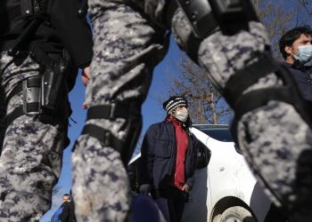 Hırvatistan, AB sınırında göçmenlerin geri itildiği yönündeki görüntüler hakkında soruşturma açtı