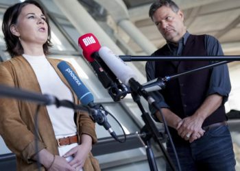 Yeşiller ve Hür Demokratlar Almanya’daki koalisyon görüşmeleri için tercihi SPD oldu