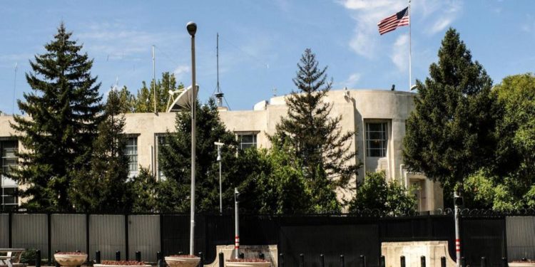 Büyükelçiliklerin atıfta bulunduğu Viyana Sözleşmesi’nin 41. maddesi nedir?