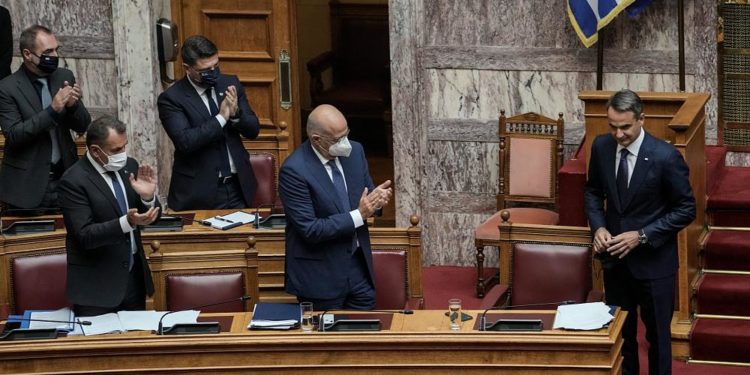 Yunanistan, Fransa ile savunma anlaşmasını onayladı, Türkiye tepki gösterdi