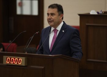 KKTC Başbakanı Ersan Saner’in siyasetten çekilmesine giden süreçte neler oldu?