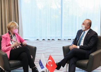 Polonya, Türkiye vatandaşlarına yönelik seyahat kısıtlamasını kaldırdı