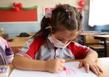 Koronavir&uuml;s rehberi g&uuml;ncellendi: &Ouml;ğrencilerin izolasyon s&uuml;resinde değişiklik