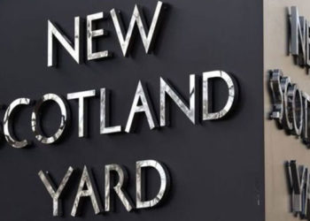 Londra'da milletvekillerini ve diplomatları koruyan polise tecavüz suçlaması