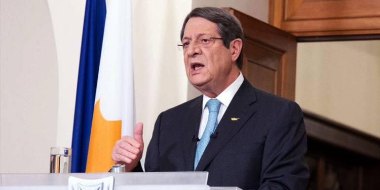 Pandora Belgeleri: Güney Kıbrıs lideri Anastasiadis'in kurduğu hukuk şirketi, Rus senatör Lebedev'in varlıklarını sakladı