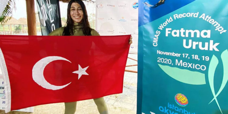 Dünya rekortmeni dalışçı Fatma Uruk: Milli takım kampımda, psikolojik şiddet ve ayrımcılığa maruz kalmaktayım