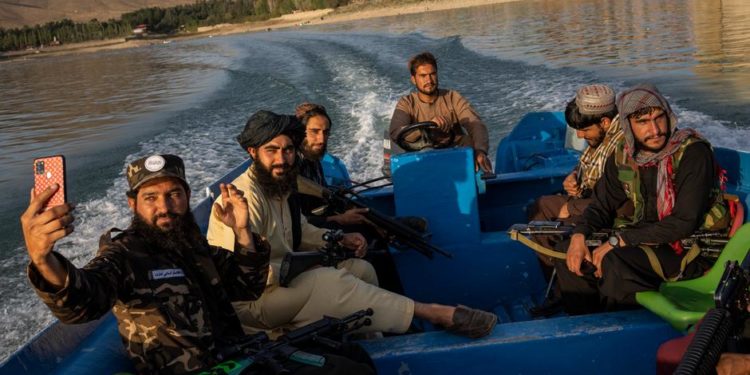 Taliban savaşacak bir düşmanı olmadan ne yapacak?