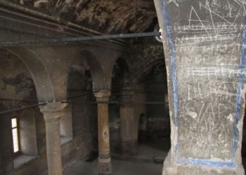 164 yıllık Rum kilisesi talan edildi