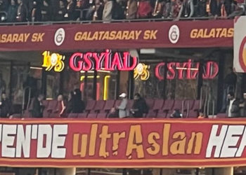 1905 GSYİAD, tepki çeken tabelayı locadan kaldıracağını açıkladı