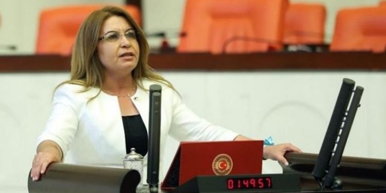 52 ilacın SGK kapsamından çıkarılmasına tepkiler sürüyor