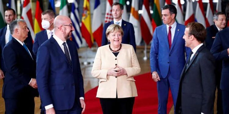 AB zirvesinden Merkel'e veda