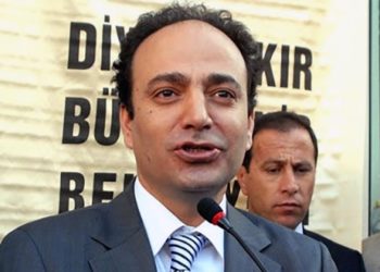 AYM kararıyla Baydemir'e 'hak ihlali tazminatı' ödenecek