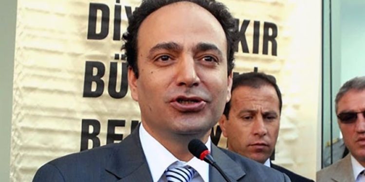 AYM kararıyla Baydemir'e 'hak ihlali tazminatı' ödenecek