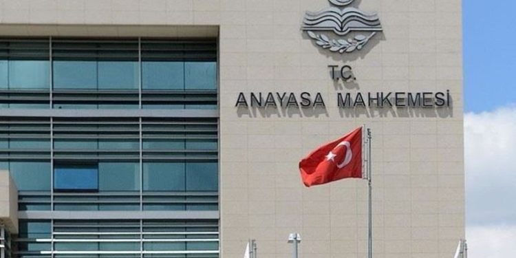 AYM keyfi erişim engeli kararını durdurdu, yasa değişikliği istedi: Müdahale sınırlanmalı