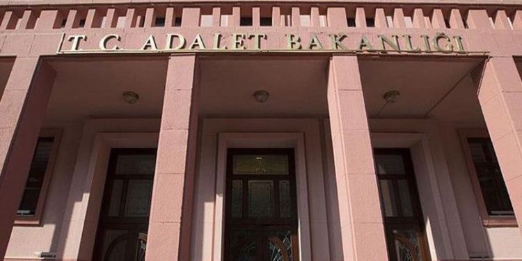 Adalet Bakanlığı’ndan 1400 'ortak velayet' kararı