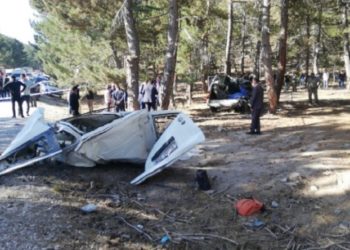 Afyonkarahisar’da öğrenci servisi devrildi: 5 ölü, 5 yaralı