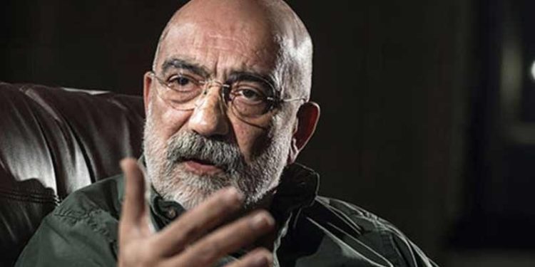 Ahmet Altan: Ödülü hapishanelere haksızca kapatılan Türk ve Kürt kadınlarına armağan etmek istiyorum