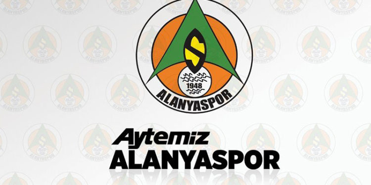 Alanyaspor'dan hakem açıklaması: Son dönemde hakem camiası üzerine yapılan sistemli, hakemleri yok etmeye varacak şekilde kasıtlı, bilinçli açıklama ve çalışmaları endişeyle izliyoruz