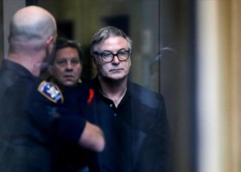 Alec Baldwin soruşturması: Silah sorumlusu yapımcıyı suçladı