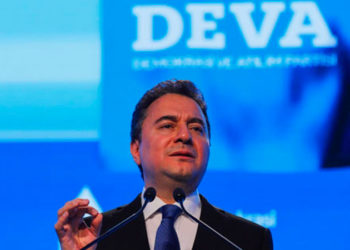 Ali Babacan: Türkiye, sayelerinde maaşını dolarla alanlar için cennet oldu