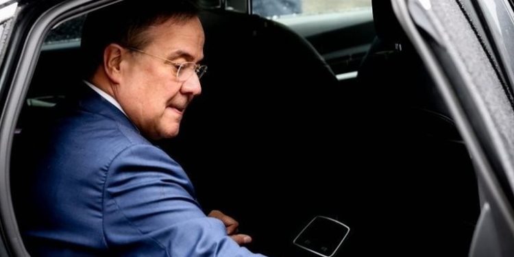 Almanya medyası: Seçimi kaybeden CDU lideri Armin Laschet istifa etti