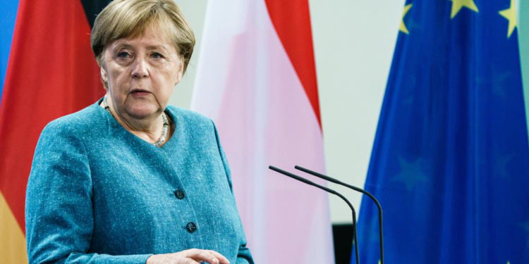 Almanya'da Başbakan Merkel'den yeni hükümet kurulana kadar görevde kalması istendi