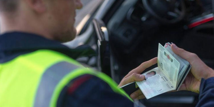 Almanya'daki ilk gri pasaport davası Hannover'de başlıyor