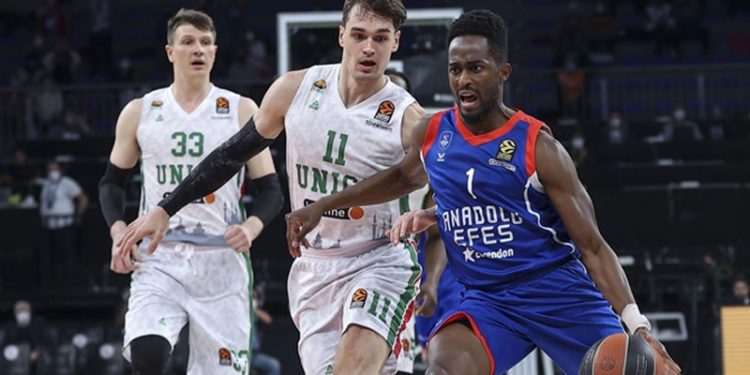 Anadolu Efes, Rusya temsilcisi UNICS Kazan'ı 71-68 yendi