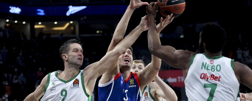 Anadolu Efes THY Avrupa Ligi'nde farklı kazandı