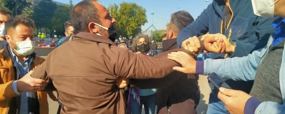 Ankara Garı önünde polis müdahalesi